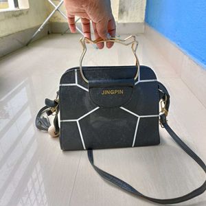 Stylish Sling Bag 🛍️ For Daily Office Use