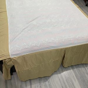 Bed sheet liners