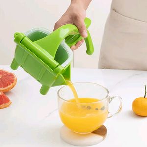 Heavy Duty Juice Press Squeezer with juicers