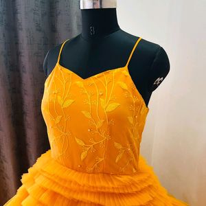 Designer Ruffle Gown 💛With Free HairAccessories😍