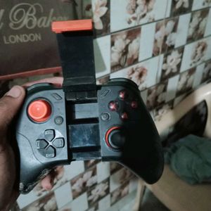 Mobile Gaming Controller