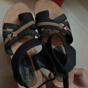 Girls sandal Black Colour In Good Condition