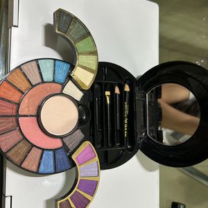 Fuso Eyeshadow Kit (Singapore Brand)