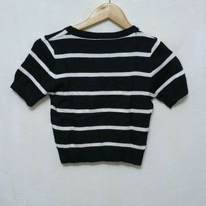 Trendy New Black And White Stripe Top For Women