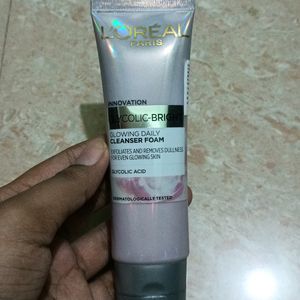 Loreal Glycolic Bright Glowing Daily Cleanser Foam