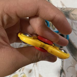 Fidget Spinner Blue And Yellow Colour