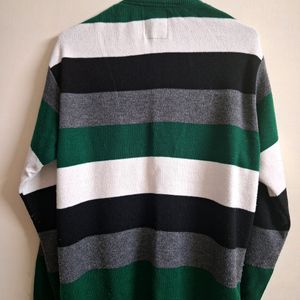 L SIZE GREEN SLYTHERIN TYPE BRANDED SWEATER