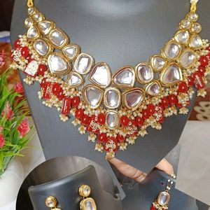Semi Bridal Jewellery Set In Red Kundan