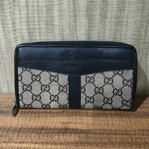 Gucci Authentic Hand Purse