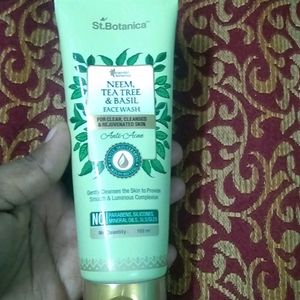 St.Boutanica Neem Tea Tree & Basil Face Wash