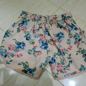 Floral Korean Short