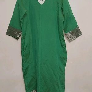 Kurti And Dupatta In Excellent Condition