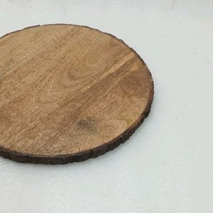 Round Wooden Chopping Board With Bark