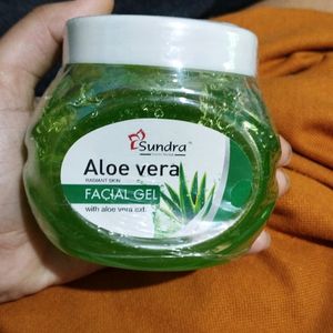 aloe vera gel + undergarment