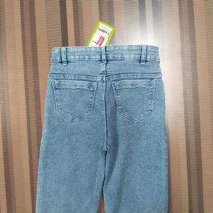 U-62 Size 28 Straight Women Denim Jeans