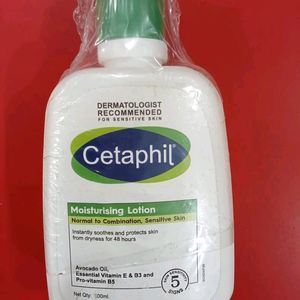 Cetaphil Moisturising Lotion & Vitamin E, B3, n B5