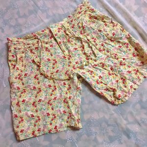 30rs Of On Del🚚 MAX Floral Print Shorts (Women's)