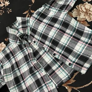 Beautifull!! Checked Crop Shirt 😍