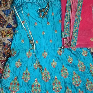 Lehenga Choli Set With Dupatta