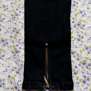 Black Skinny Jeans Fir Woman