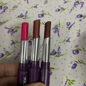 Pack Of 3 Lipsticks