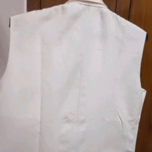 Sleeveless White Jacket