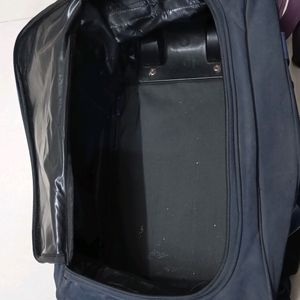 Travelling Bag With Wheels