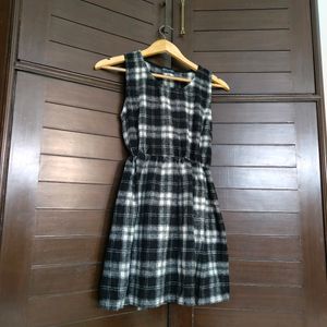 Women Black & White Checks Woollen Mini Dress