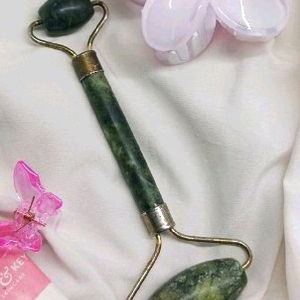 JADE ROLLER SKINCARE TOOL