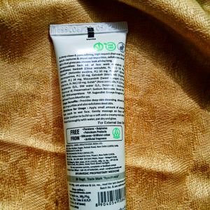 AYOUTHVEDA CHARCOAL FACE WASH