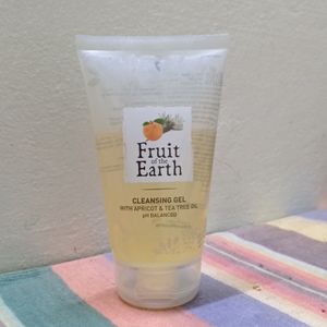 Fruit Of The Earth Cleansing Gel/facewash - With apricot & Tea Tree Oil ,pH Balanced. Good for Oily & Combination Skin Types.(150 ml)