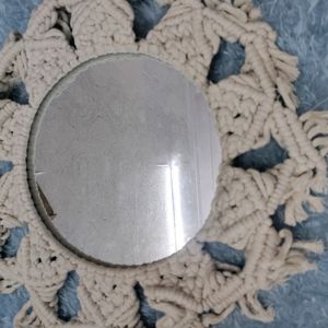 Monochrome Mirror