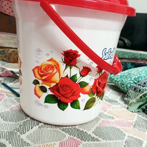 Beautiful Red Rose Printed Bucket 🪣 Only In ₹249