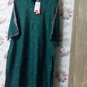 W Branded Kurta For Elegance And Beautify Look.