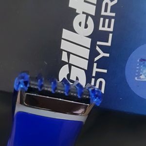 Gillette Convertible Trimmer + Shaver