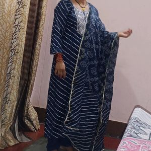 Women Navy Blue Kurta Pant Set