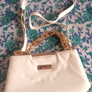 White Handbag 👜