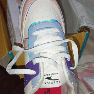 Brand New Asian Sneaker For Women