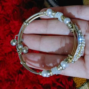 Three Beauties Bracelet