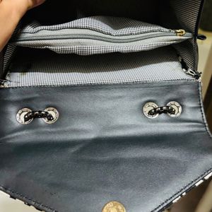 Sling bag