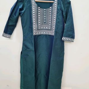 Women Kurta With Pant Set