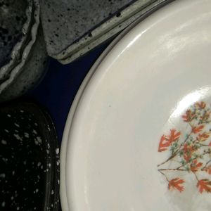 Plastic Crockery Set