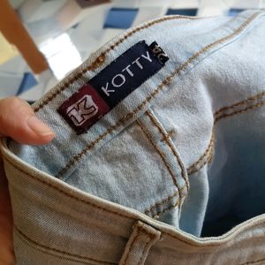 Kotty Women Straight Jeans