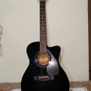 Yamaha Black Guitar