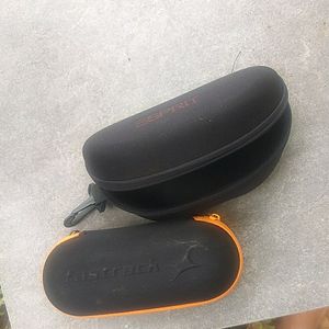 Freebie: Branded goggles case