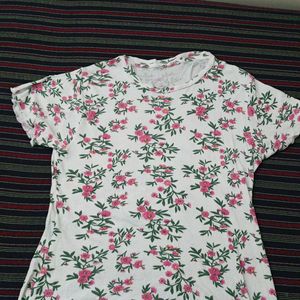 Floral Tshirt 👕