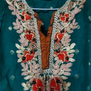 Elegant Green Embroidered Kurti Women