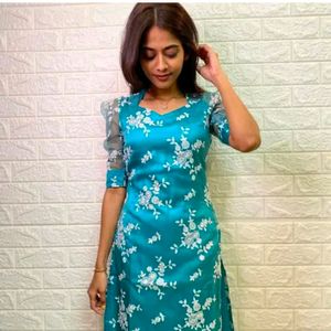 ORGANZA KURTHI WITH EMBROIDERY