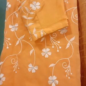 Saree With Stitch Blause And Petikot