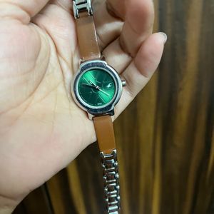 Green Dial Fastrack Ladies Watch